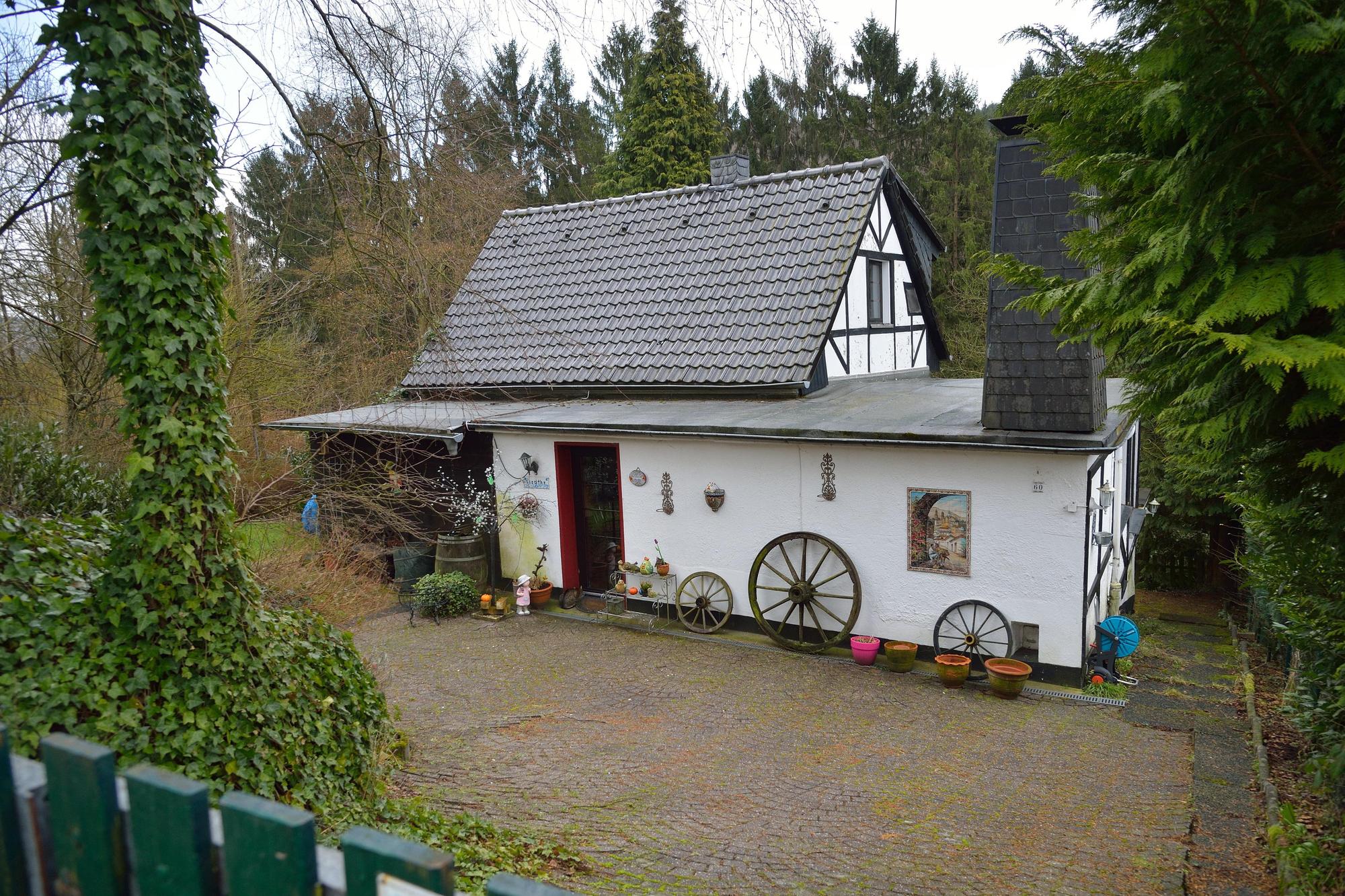 Schwarzbau Kürten