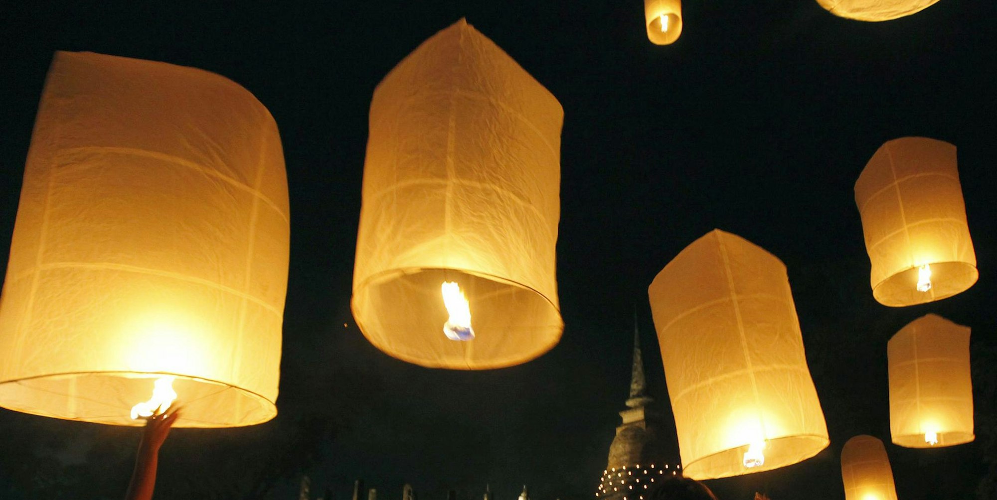 himmelslaternen Symbolbild