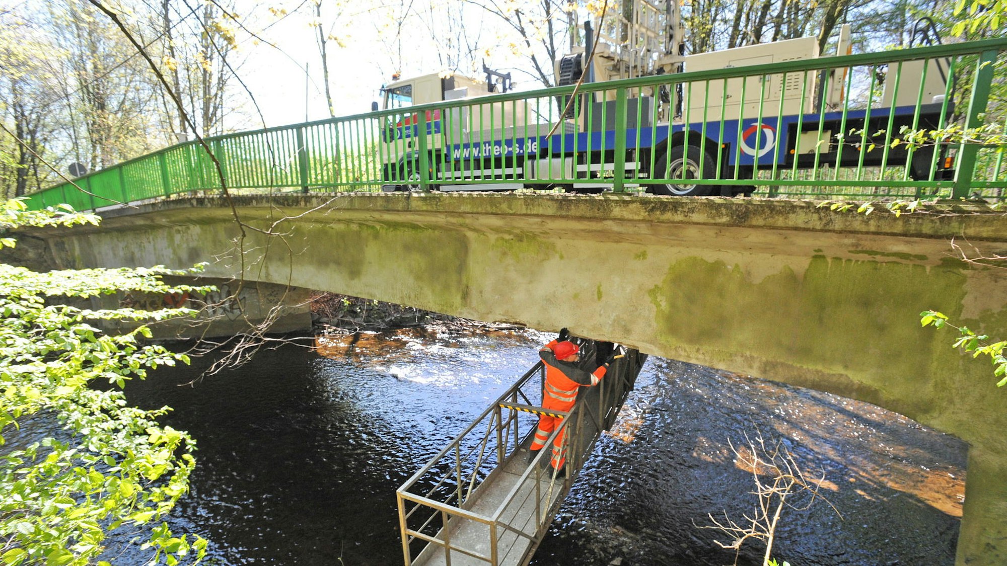 Bauarbeiten an Brücke
