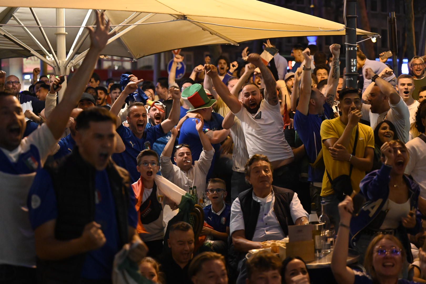 Köln Italiener feiern Ausgleich