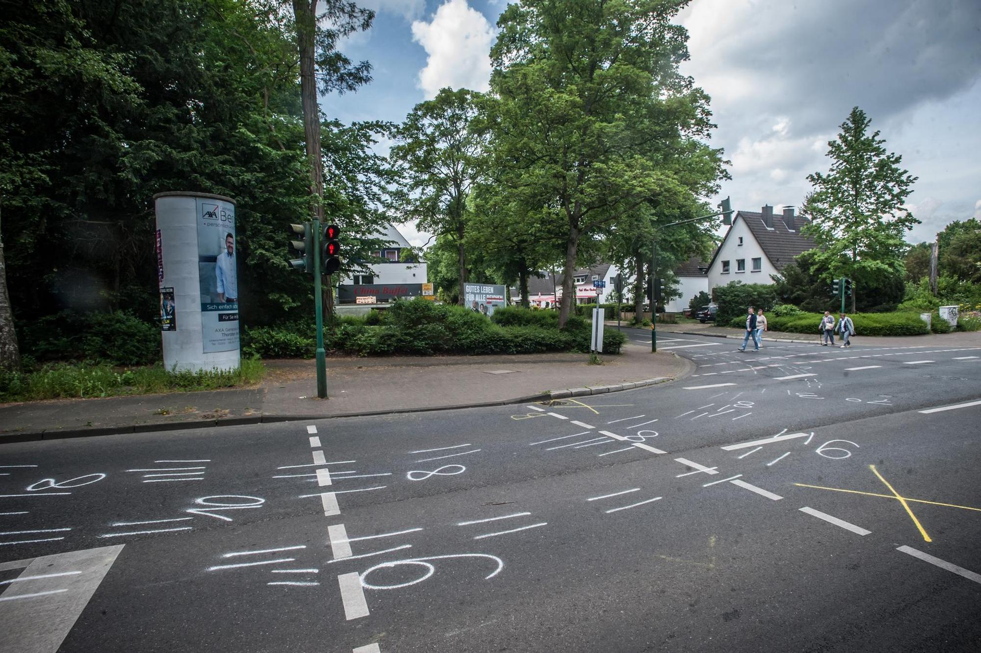 Tödlicher Unfall Lkw Radfahrer Leverkusen-Schlebusch 2