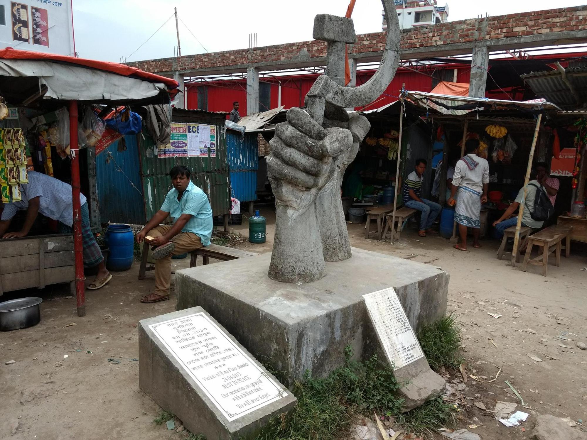 Mahnmal_Rana_Plaza