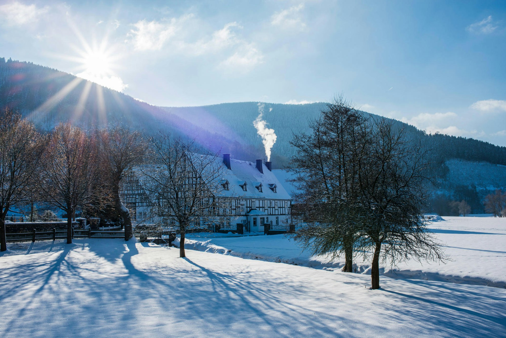 Winter_Schmallenberger Sauerland Tourismuso1_CC-BY-Lizenz01 (4)