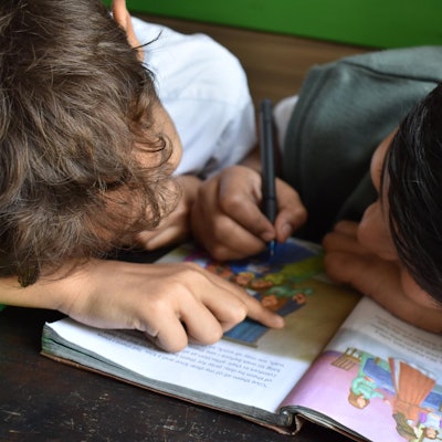 andrew-ebrahim-zRwXf6PizEo-unsplash