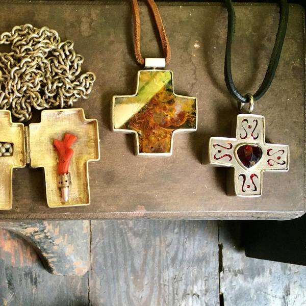 kreuze heart of gold