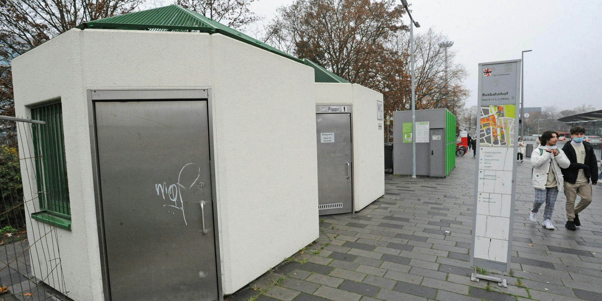 LE_Toiletten-Busbahnhof_(1)