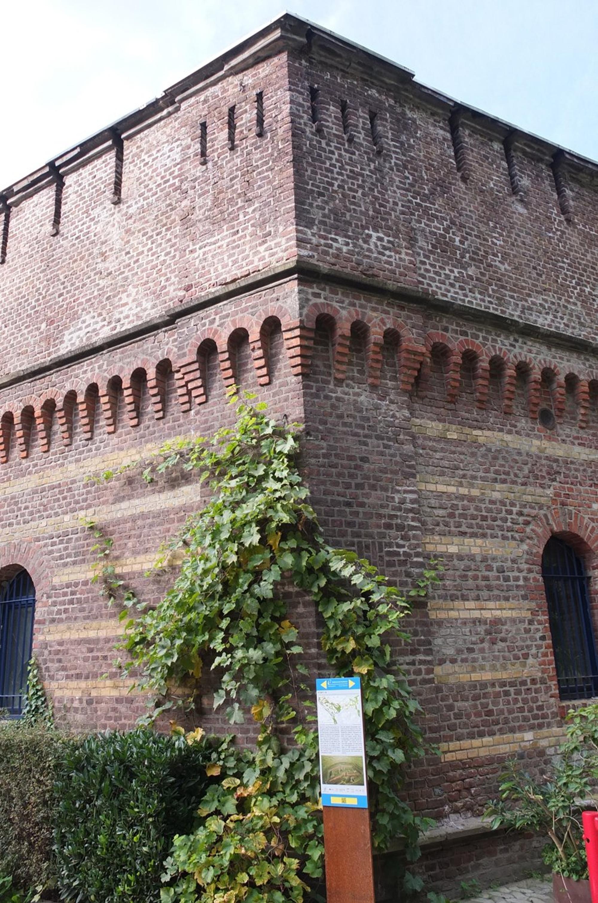 Fort IV