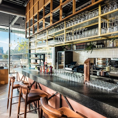 Henn im Hyatt-Regency-Cologne-Grissini-Bar gerrit meier