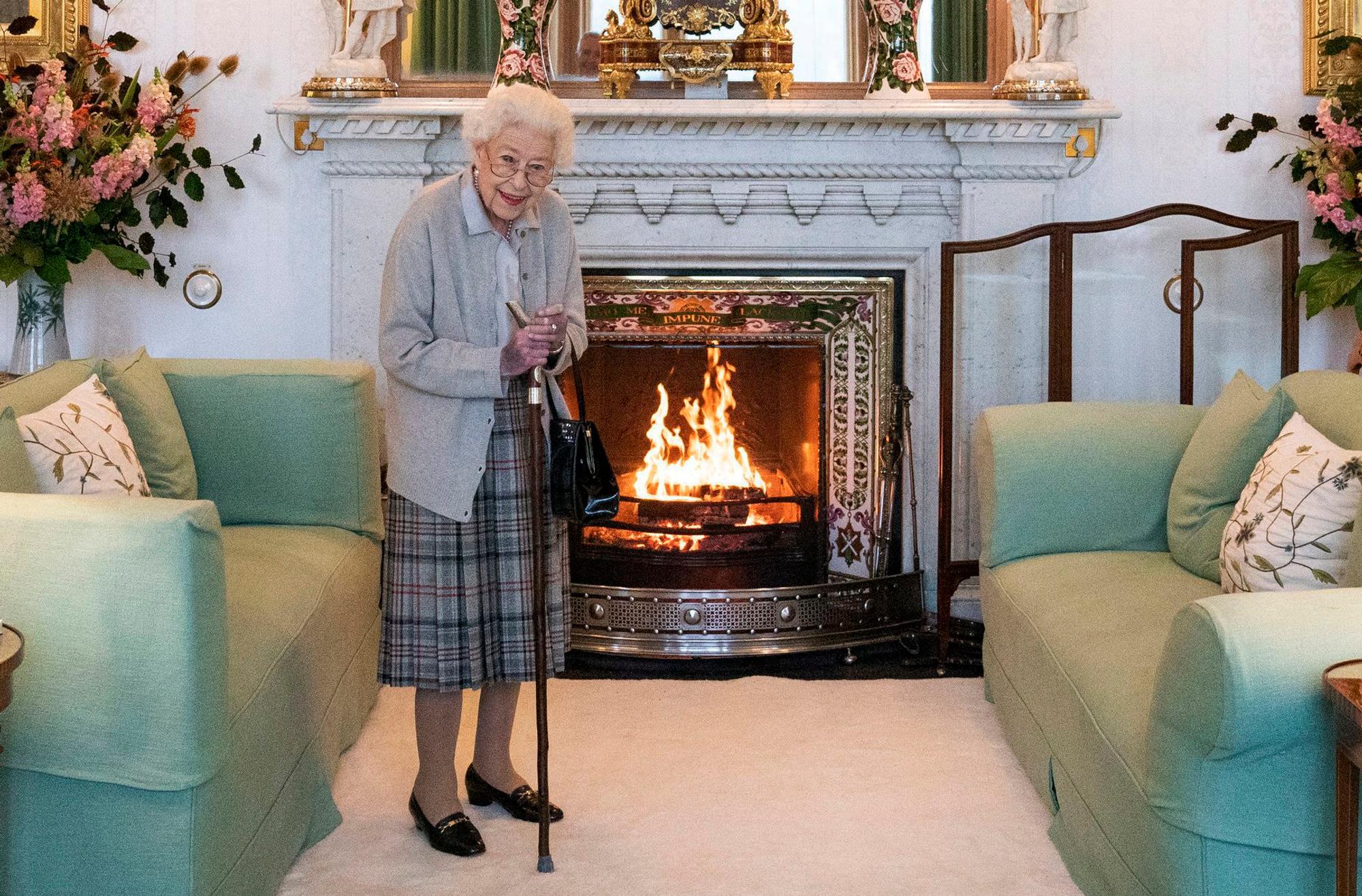 Queen Elizabeth 060922