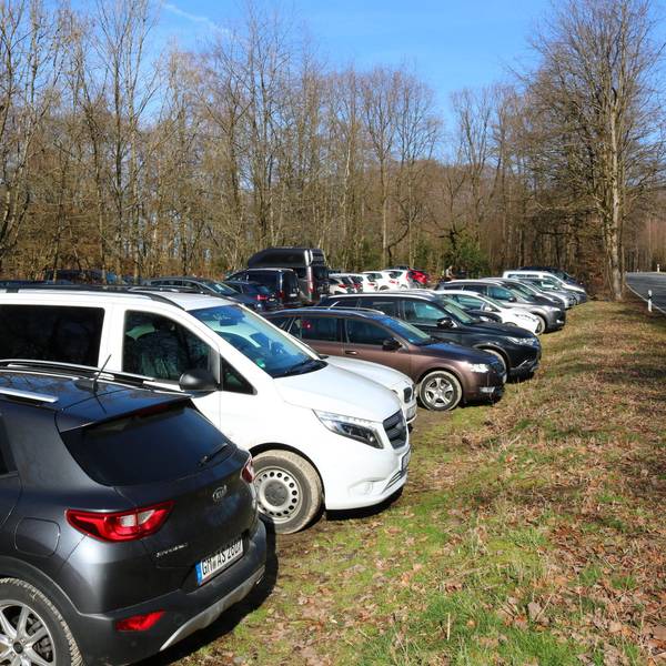 Voller_Parkplatz_Bevertalsperre
