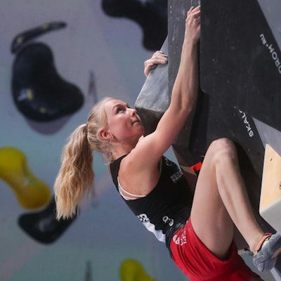 Bouldern Symbolbild 010222