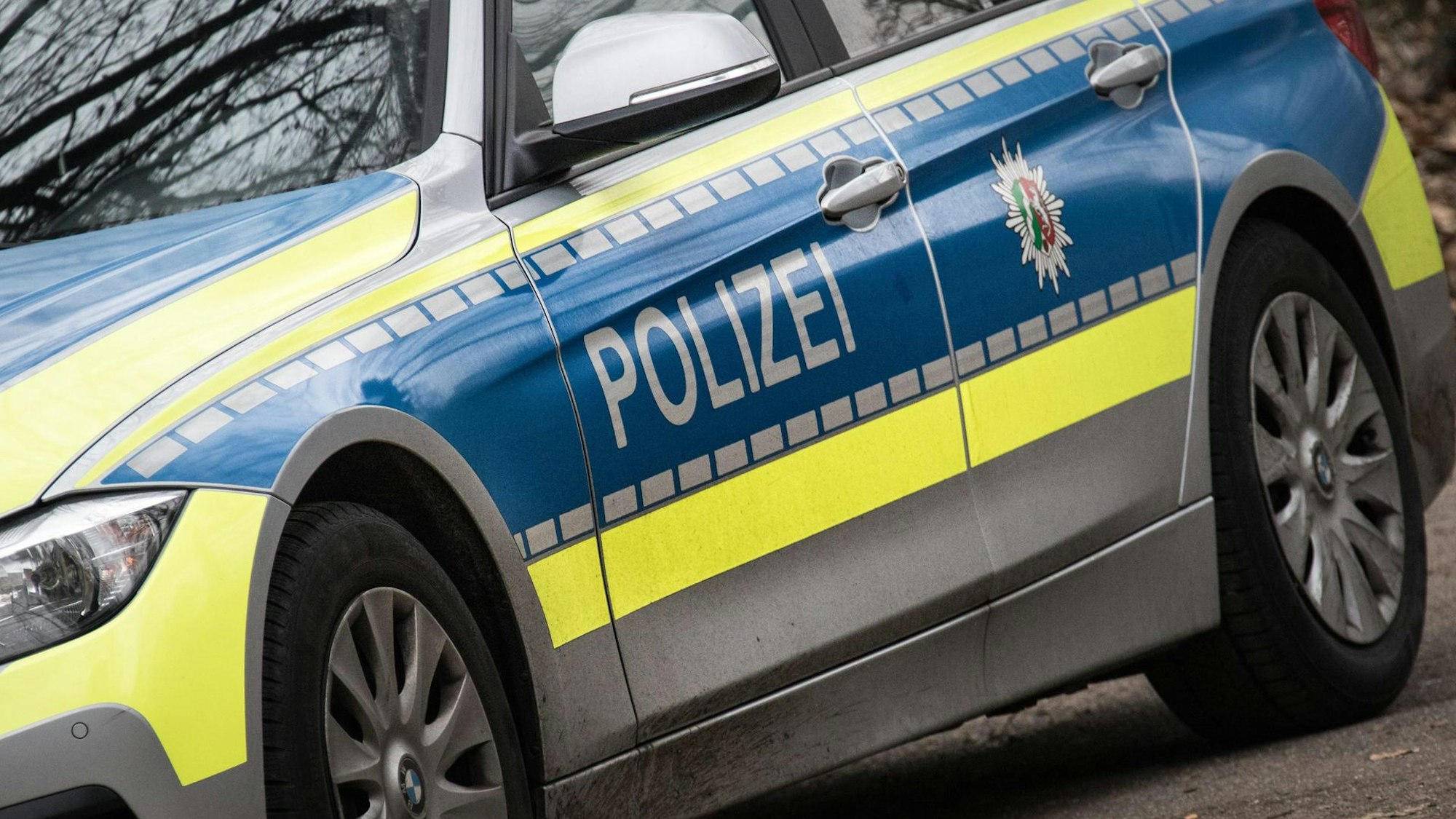 Ein Streifenwagen der Polizei.