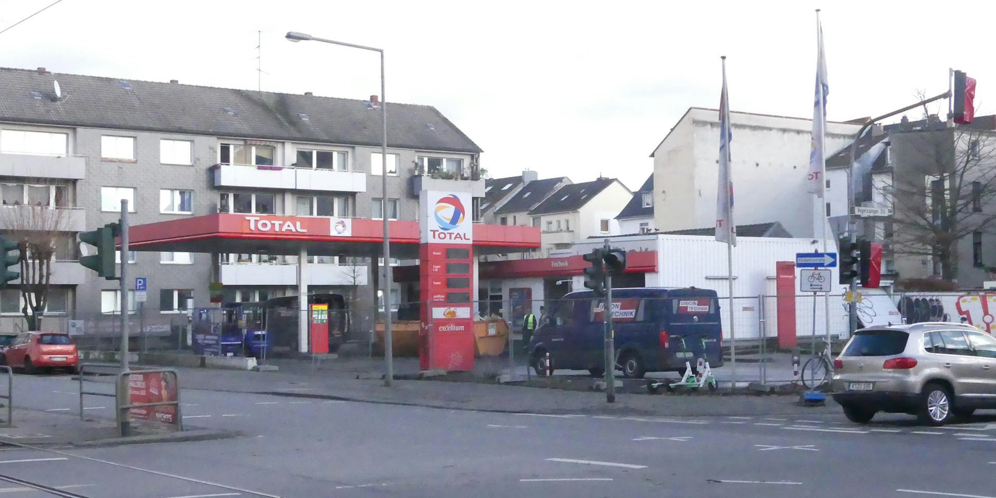 roes-total-tanke-002