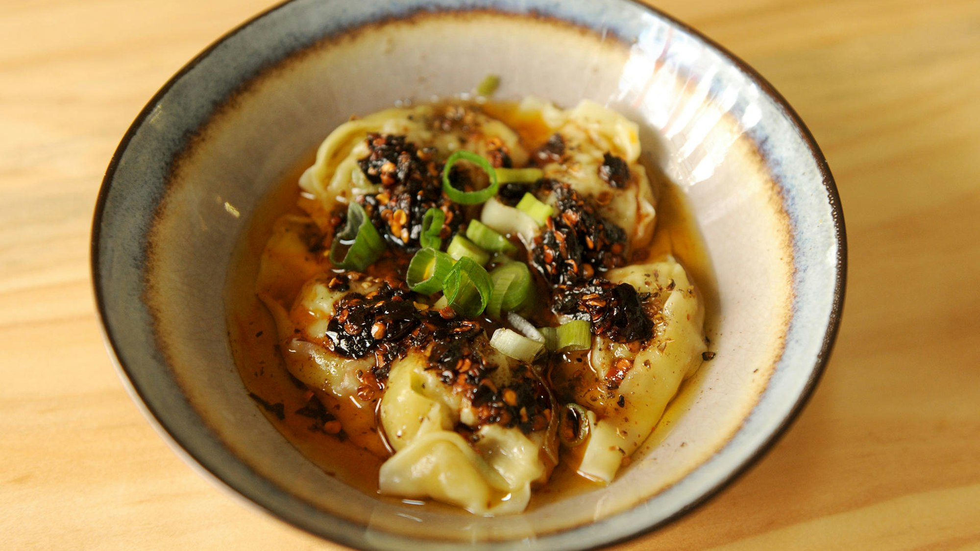 Maultaschen in einer Schale