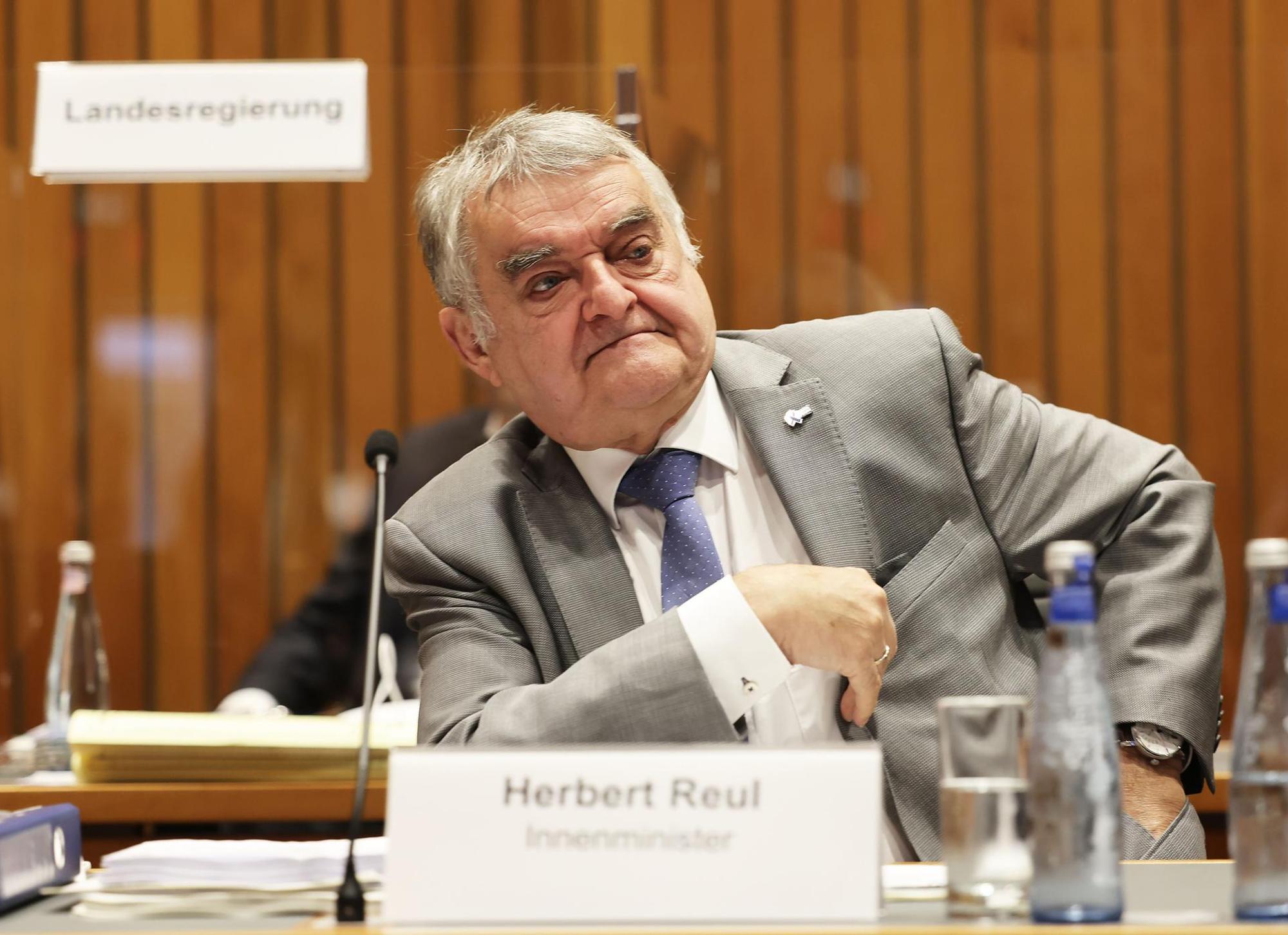 reul im Ausschuss