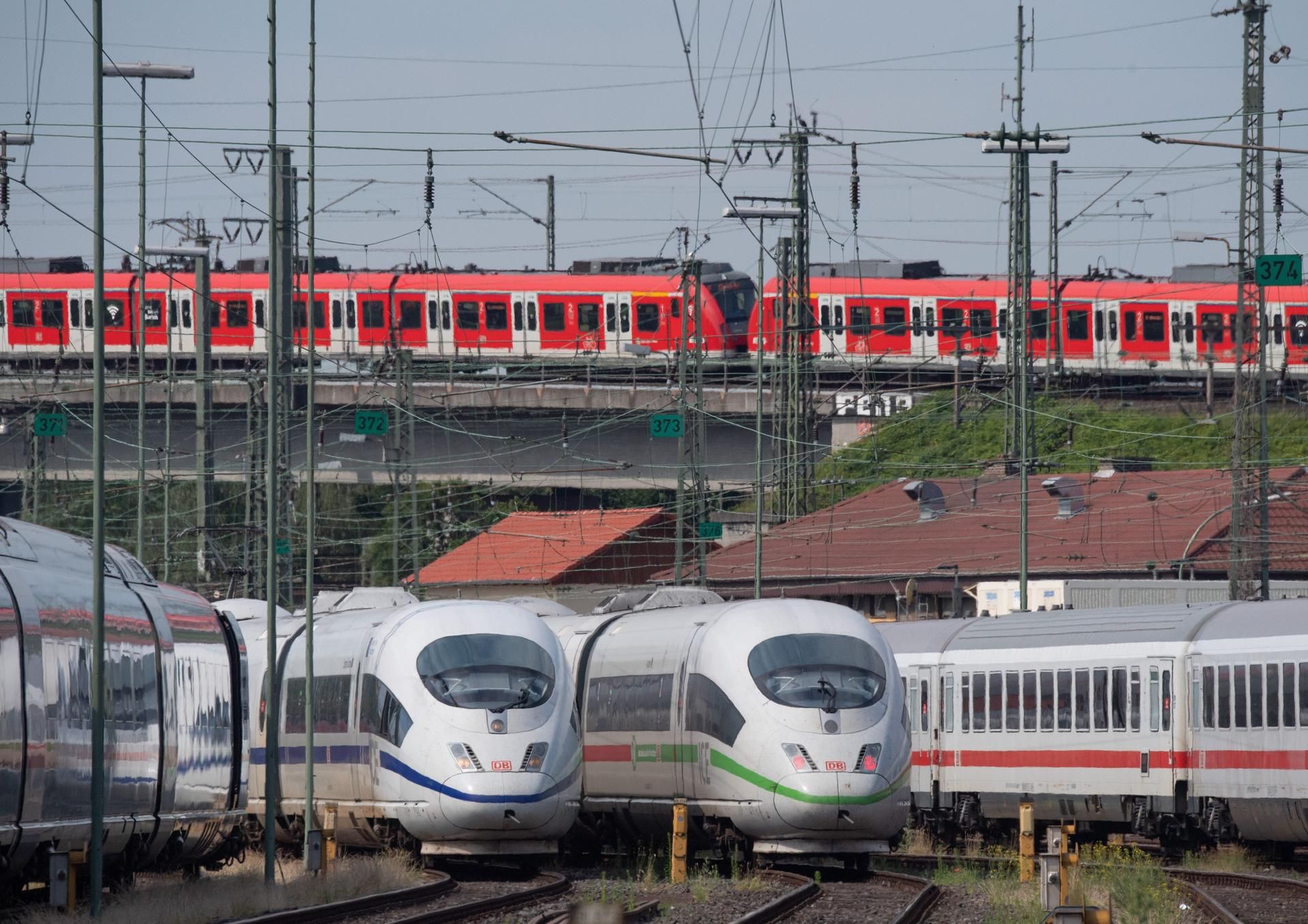Deutsche Bahn Frankfurt dpa