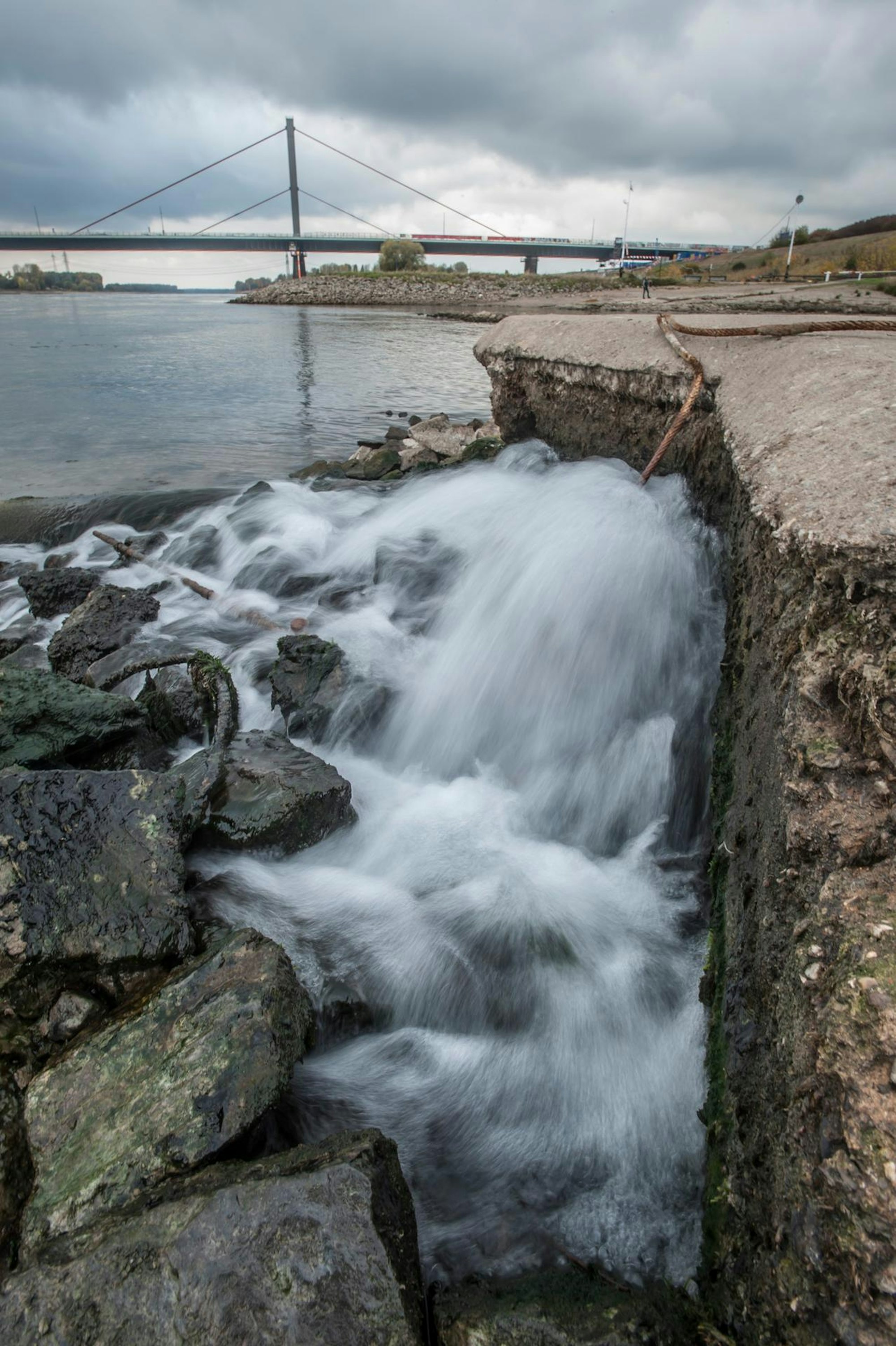 leverkusen_abwasser-rheinufer-nef_alf_3711