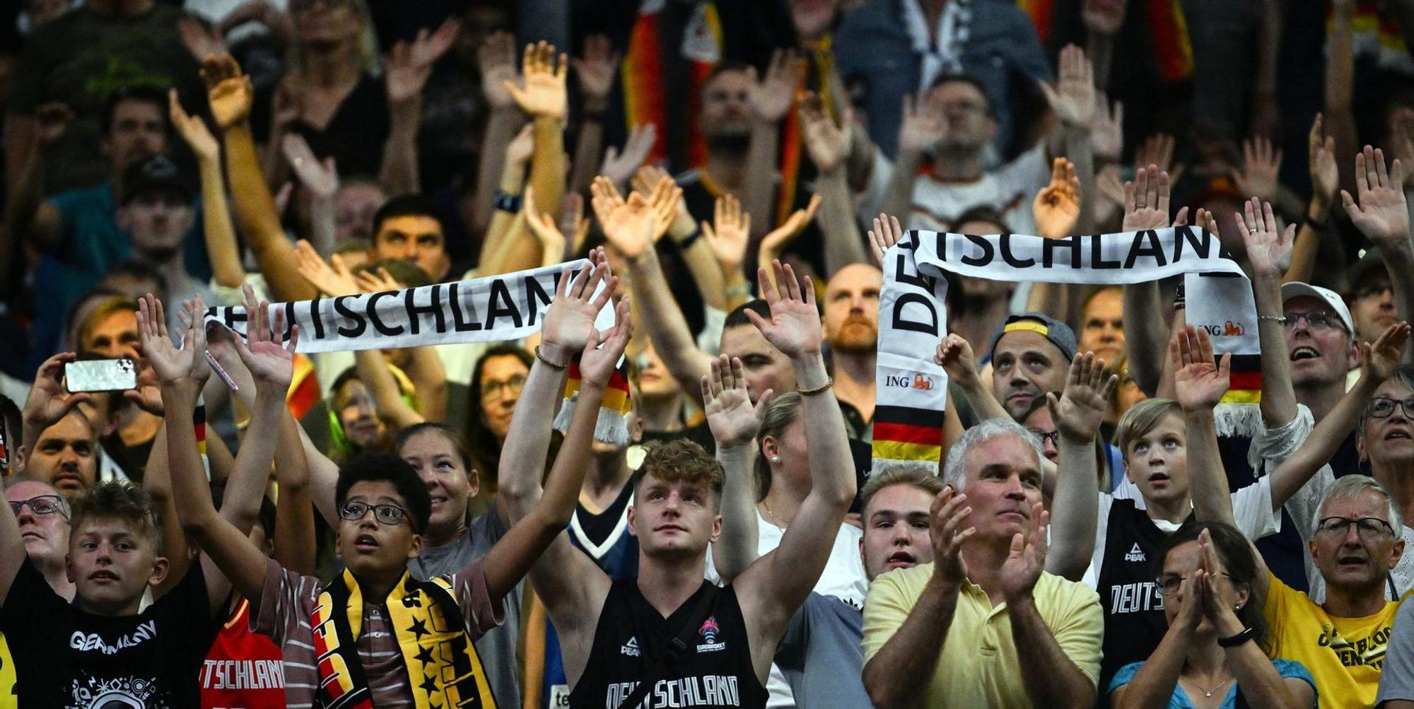 Basketball EM Fans gegen Littauen