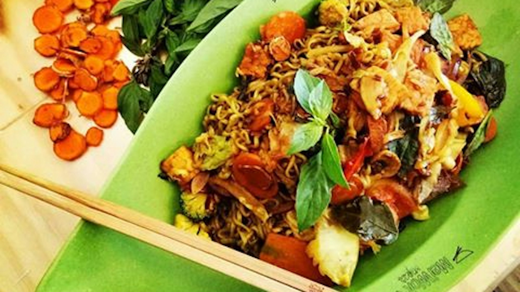 Golden Green Spirulina Noodles