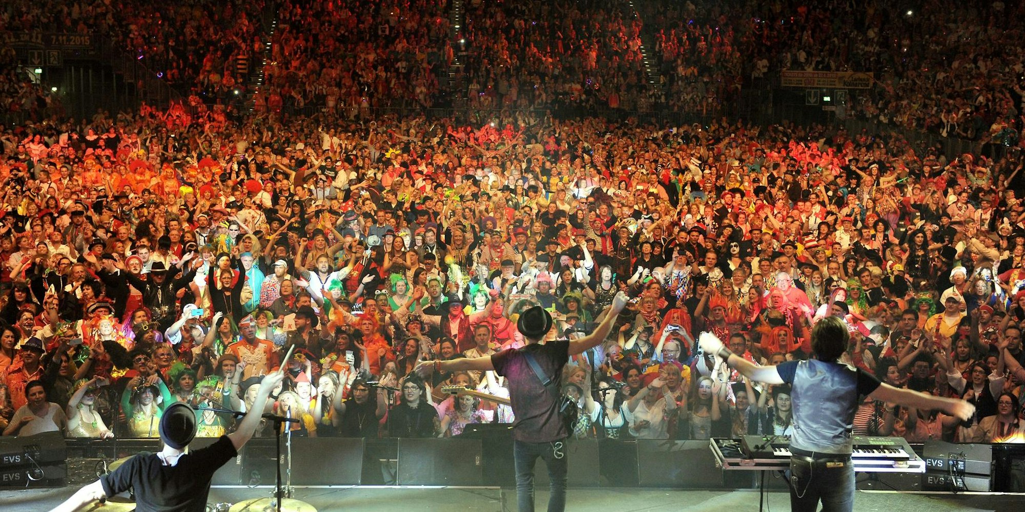 Lachende Kölnarena worring