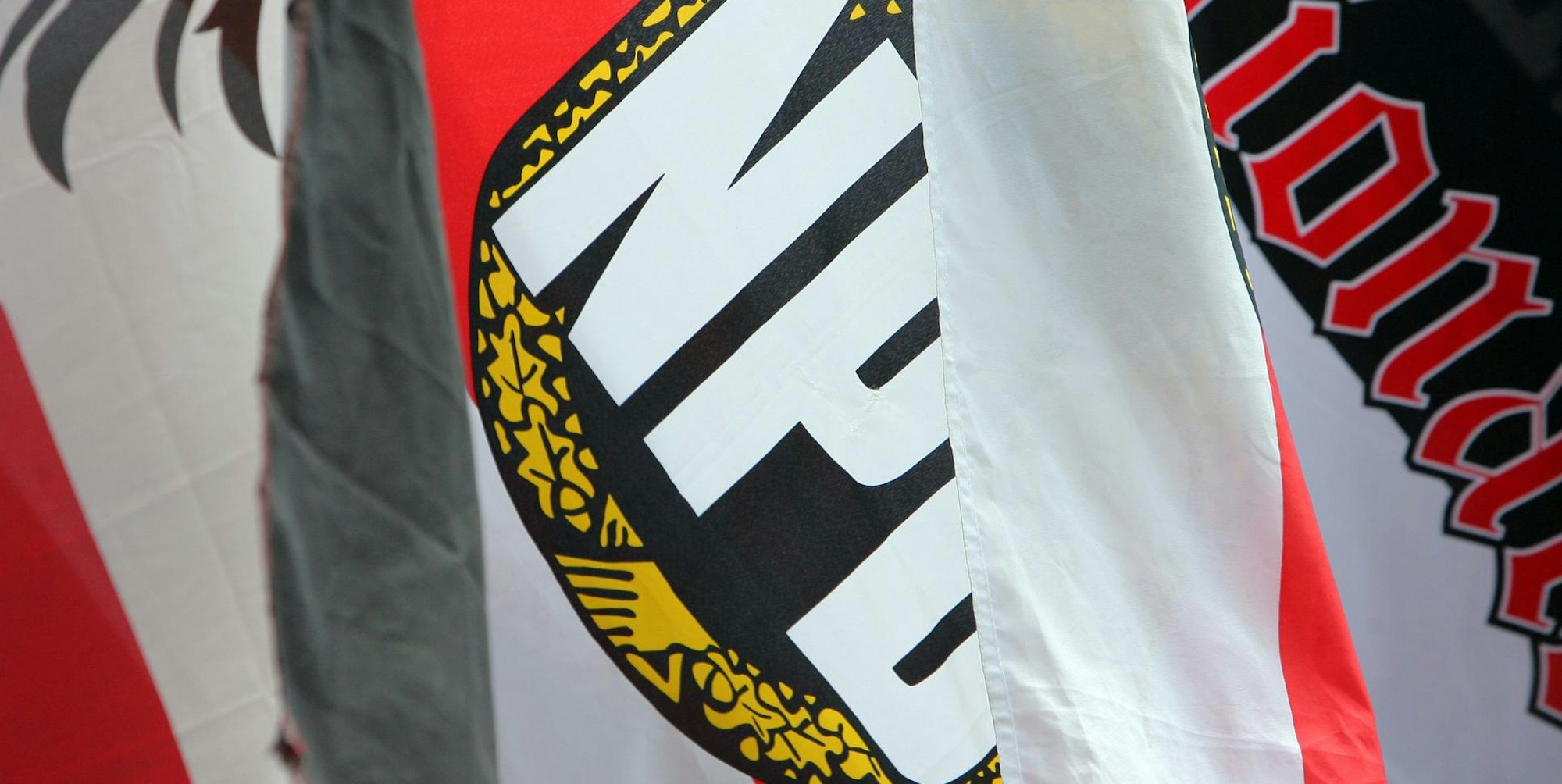 NPD_Fahne_Demo-Verbot_221119