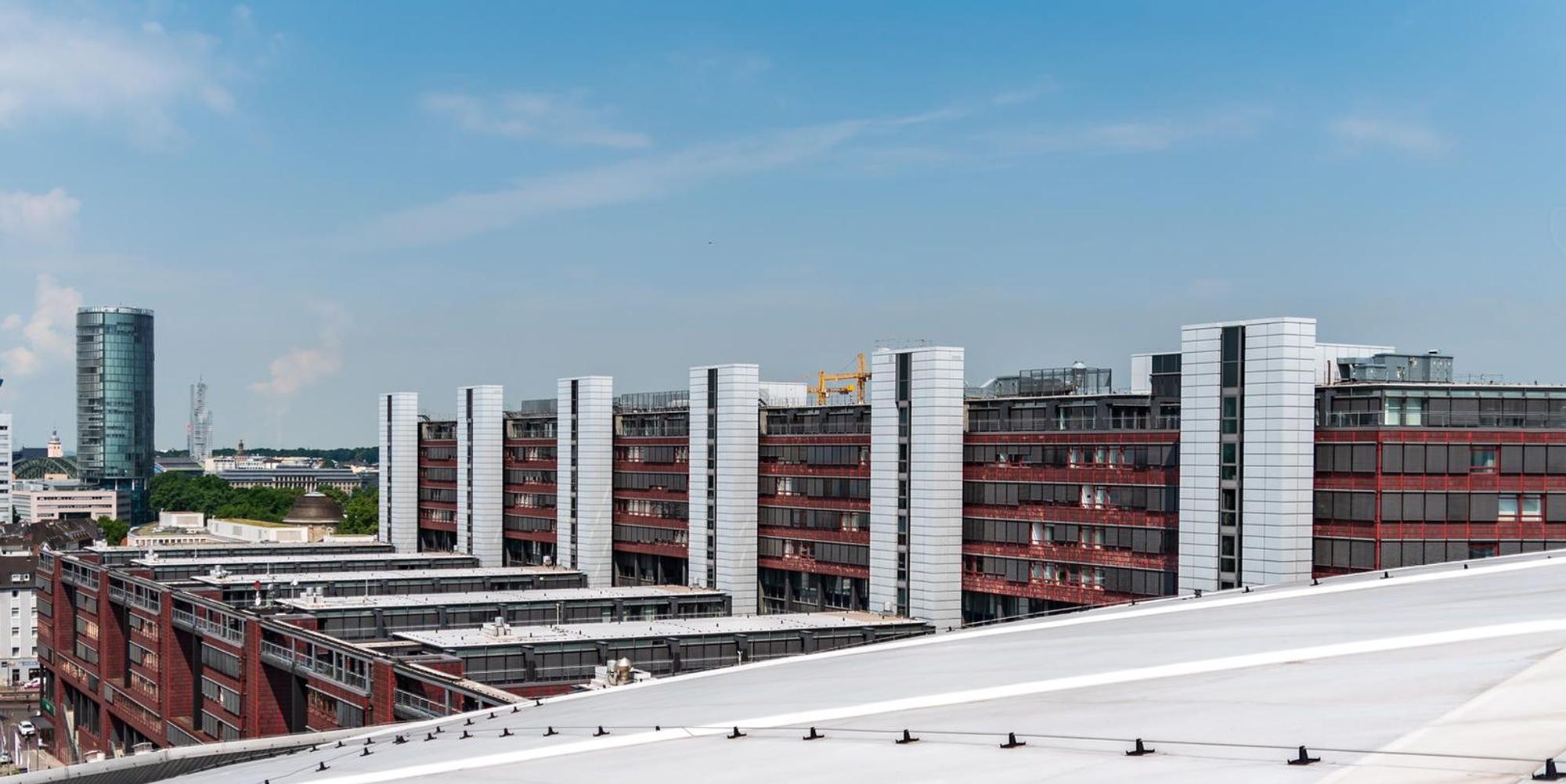 Roll Stadthaus Köln Deutz Lanxess Arena