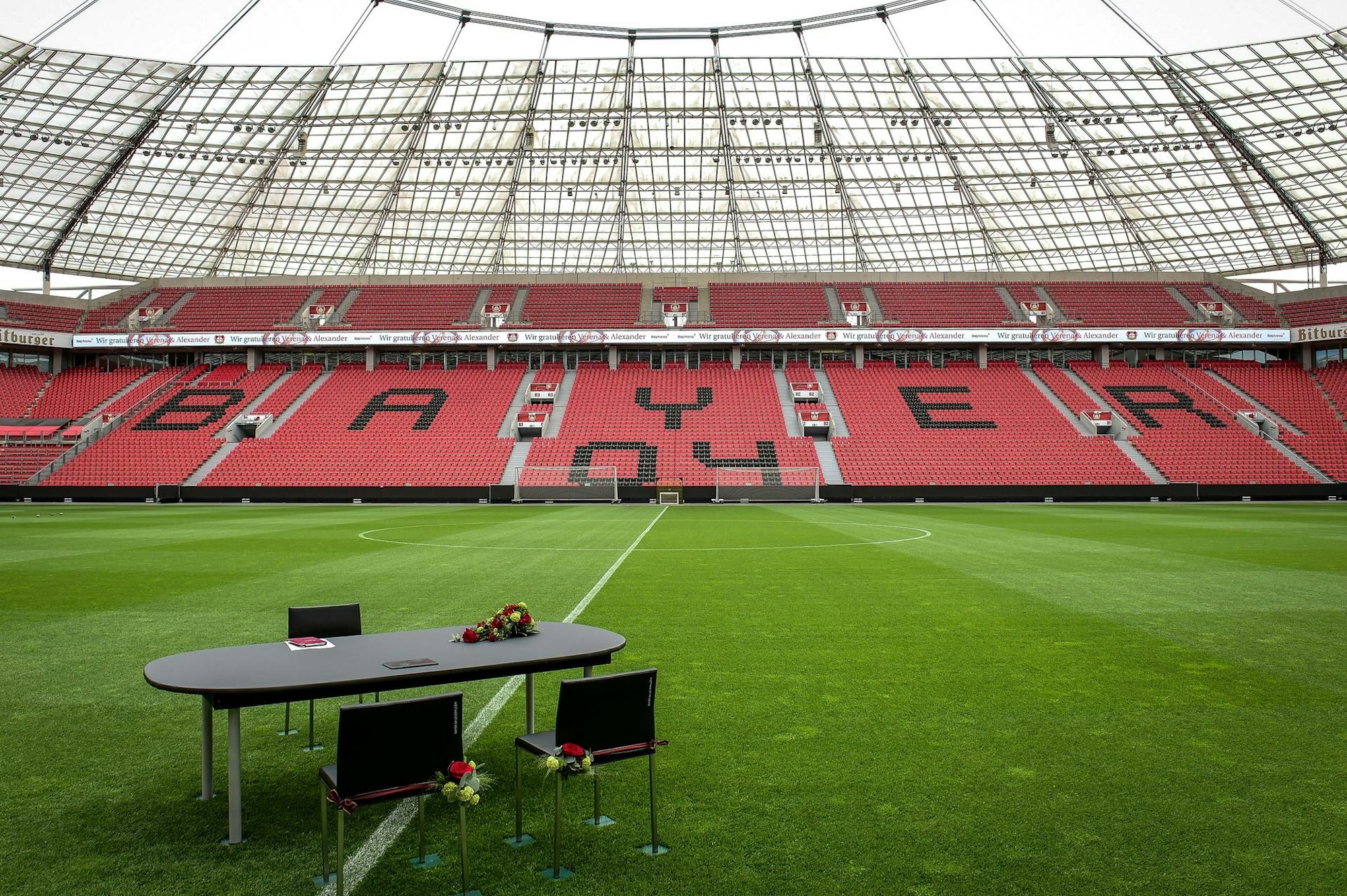 20200430_NB_B04_Stadion_Hochzeit_76741