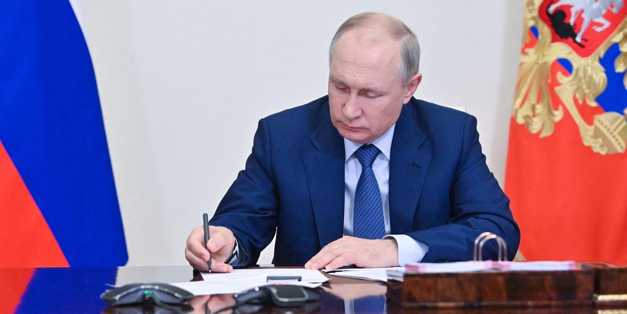 Putin am Schreibtisch