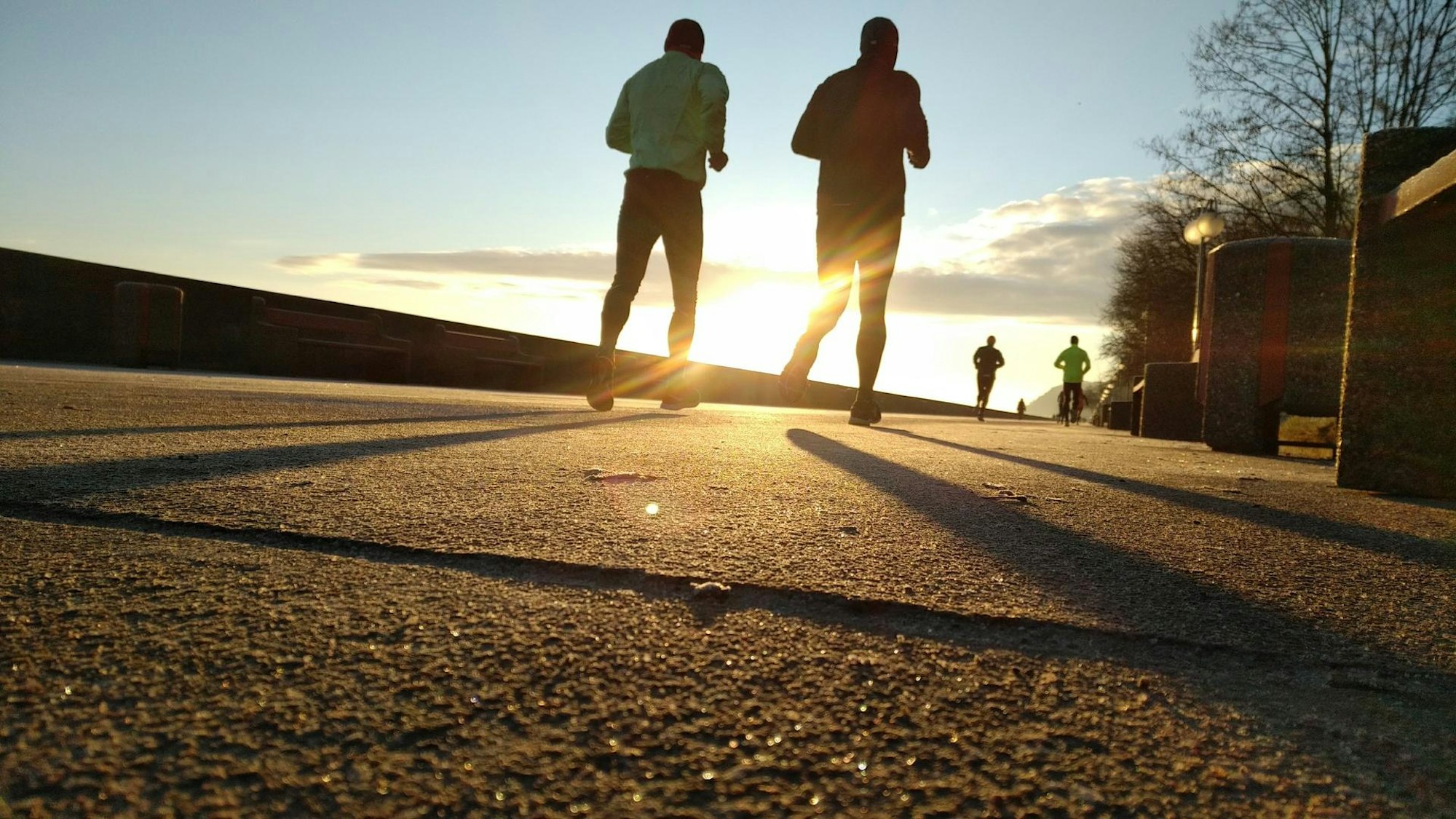 Jogging Winter tomasz-wozniak-484204-unsplash