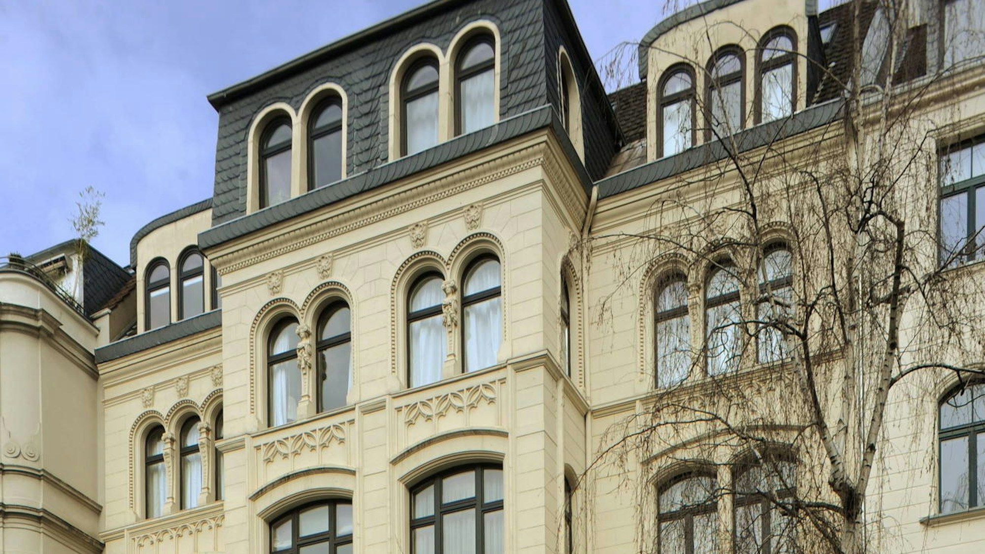 alte Reihenhäuser im Jugendstil