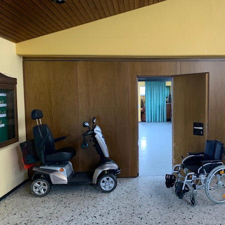 Kreuzberg Tuer alt 251022