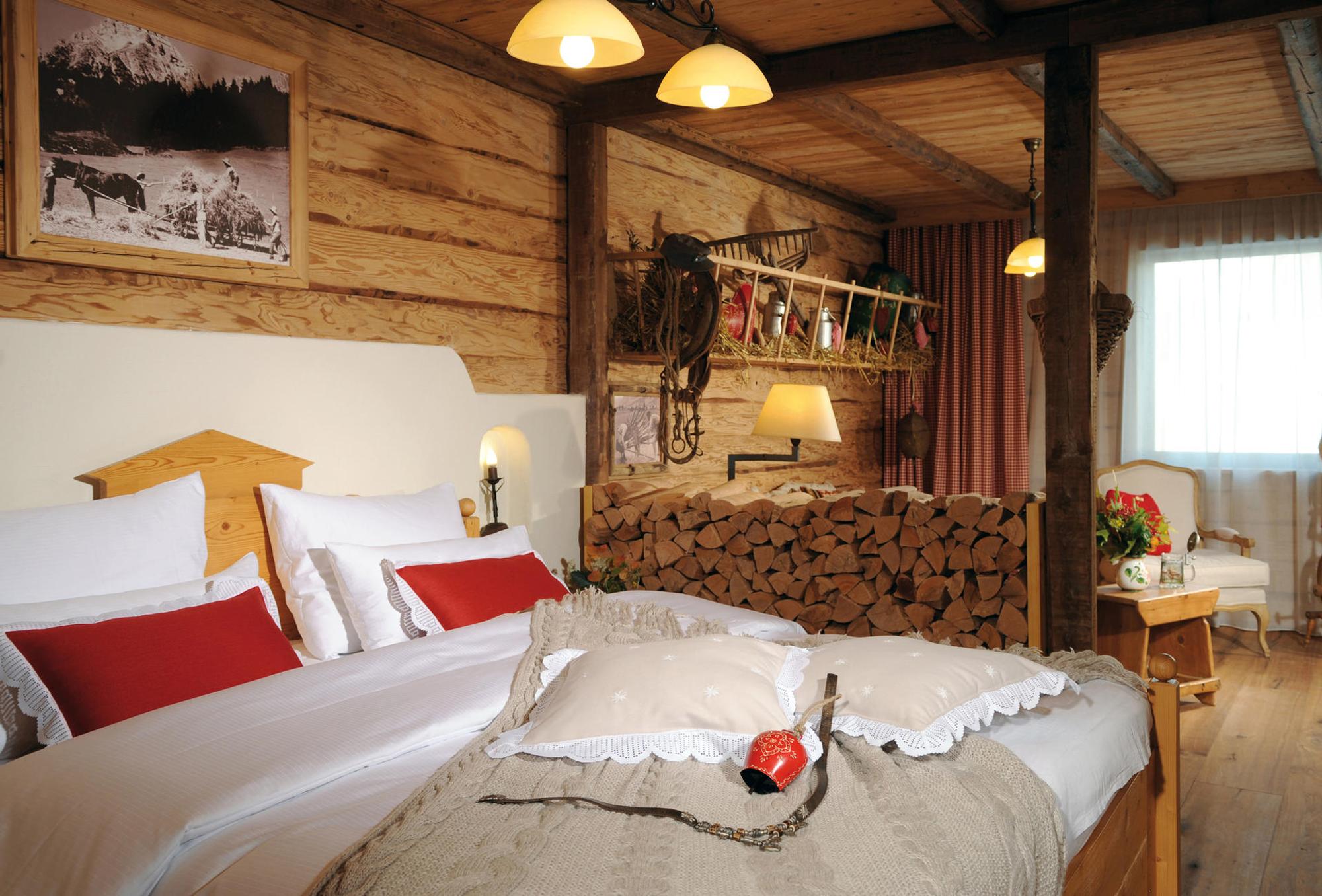 Themensuite_Alpengluehn_Hotel_Fire___Ice
