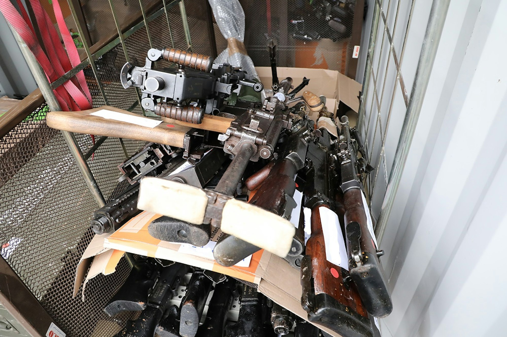 Kuchenheim Cannabis Waffenfund Polizei 3