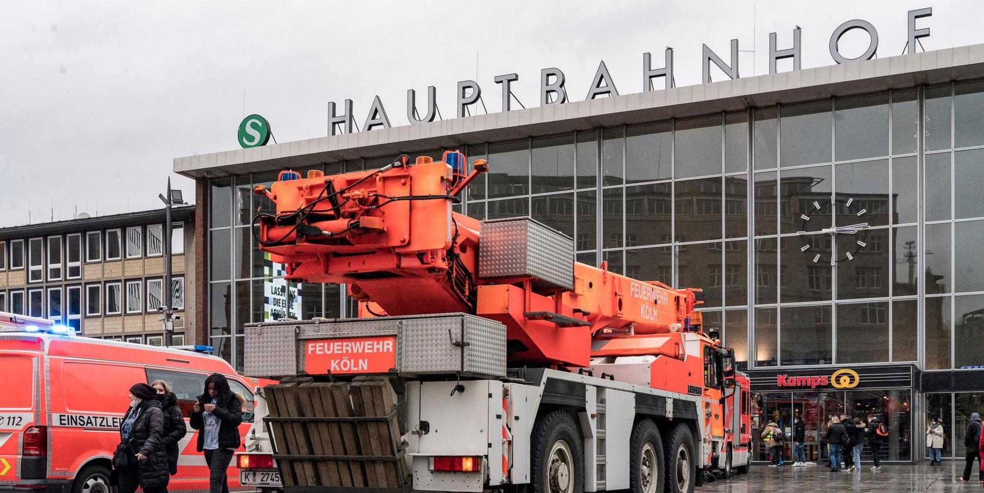 Leiterwagen Feuerwehr Köln