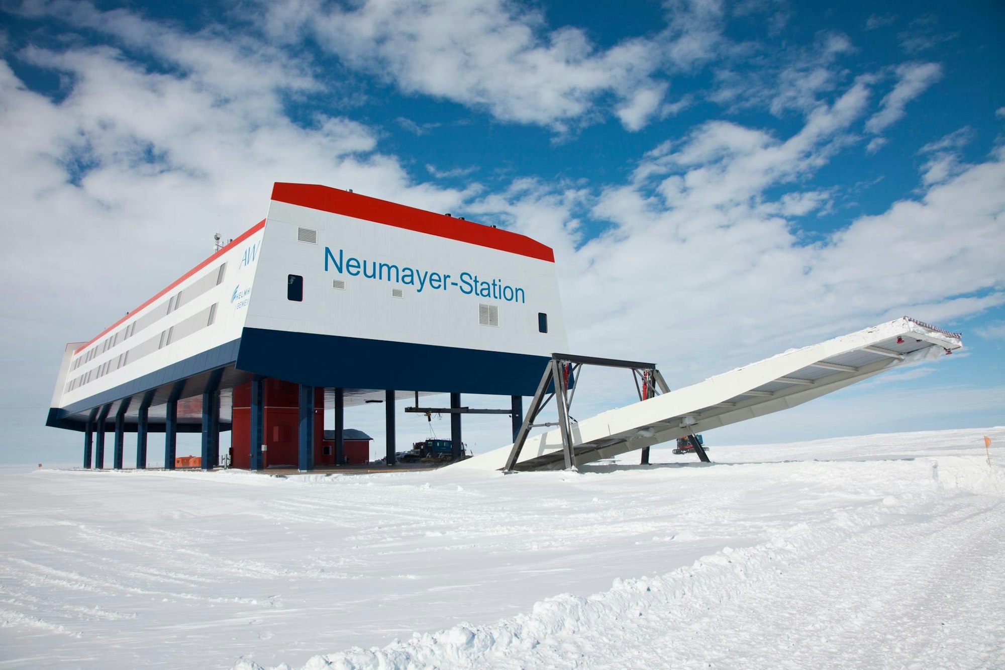 Neumeyer Station 180222