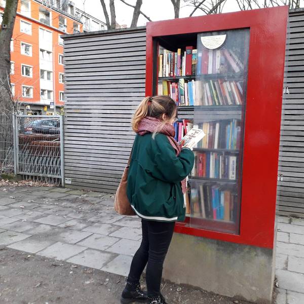 Bücherschrank in Köln am Rathenauplatz_Credit_Corinna Heyde