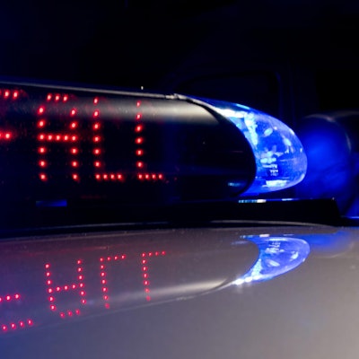 Am Montag prallte am Stauende an der Anschlussstelle Klettenberg ein Autofahrer in einem als gestohlen gemeldeten Ford Fiesta auf das Heck eines Sattelzugs. (Symbolbild)