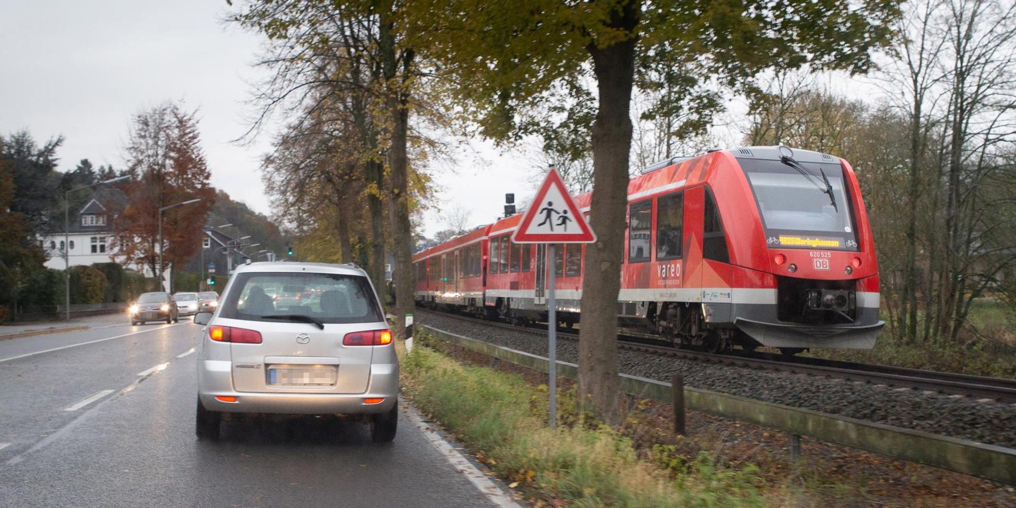 20191113-Symbolfoto-RB_25-Autoverkehr-gie-002