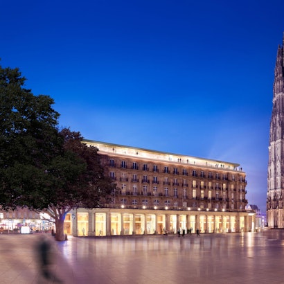 Dom-Hotel mit Dom Ingenhoven