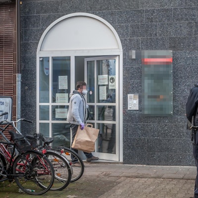 pixelversion_wollny-polizei-lev-_rar_RLE_02032022ALF_920