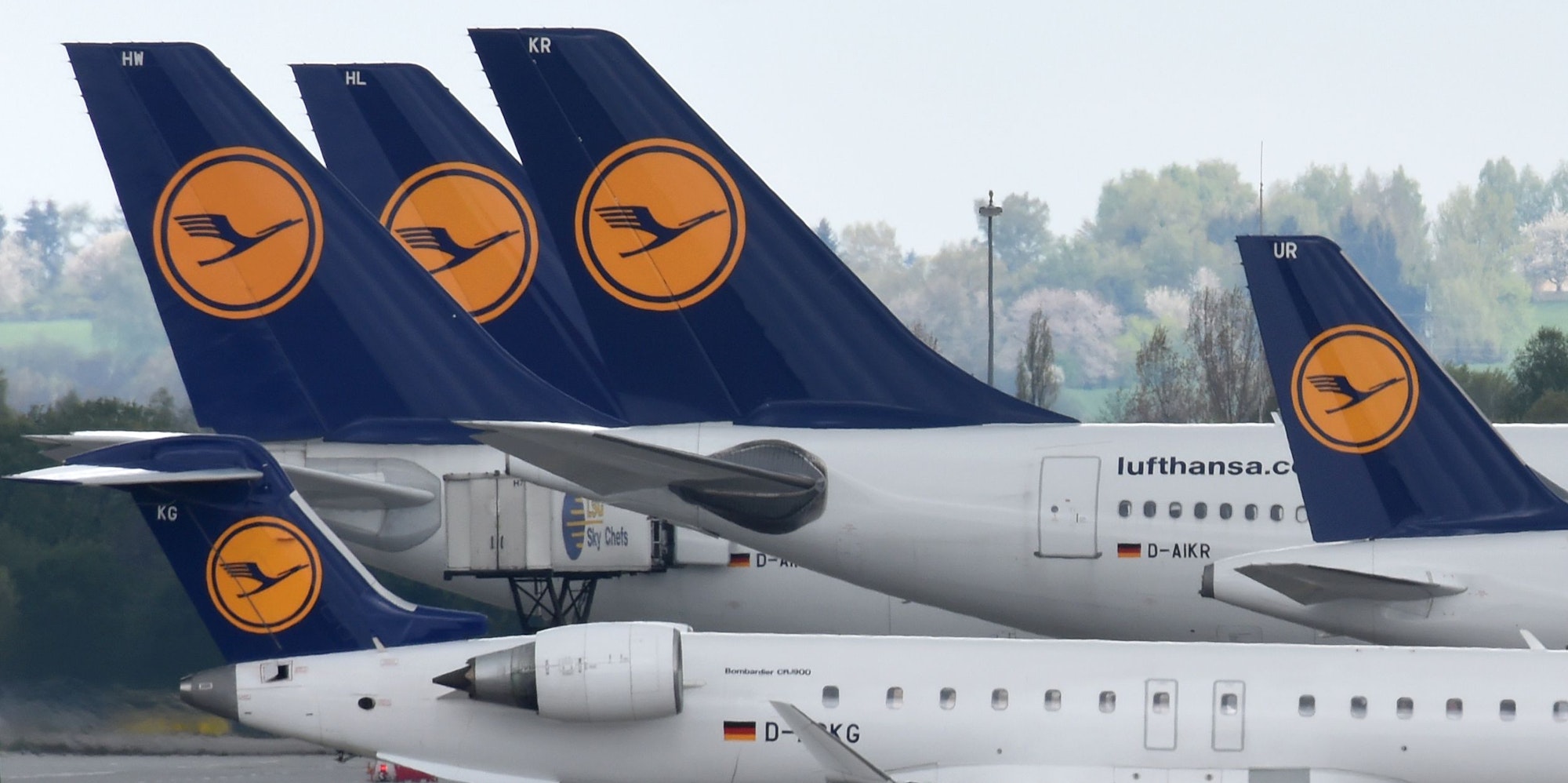 pic lufthansa symbol