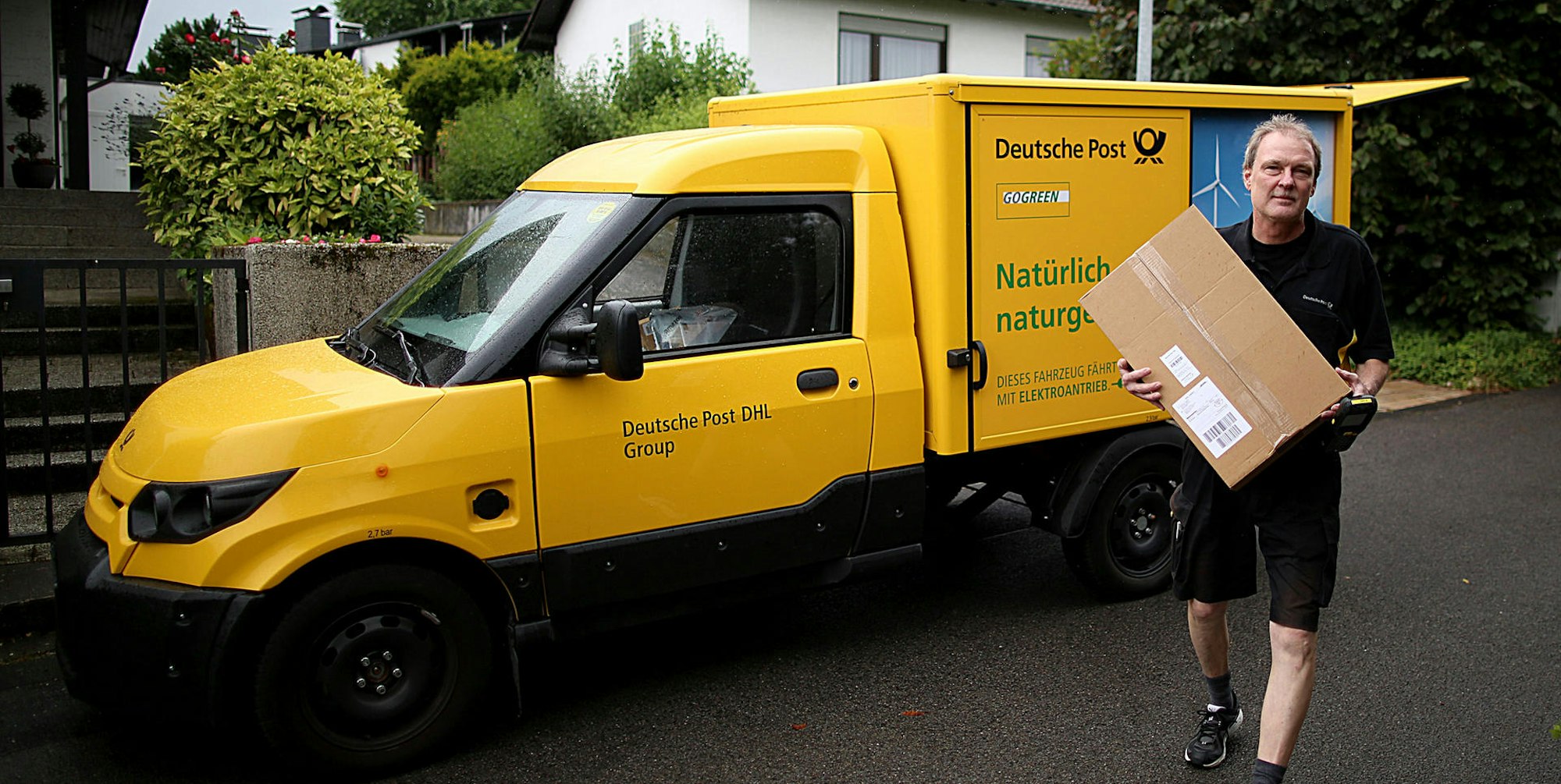 Street scooter dhl deutsche post