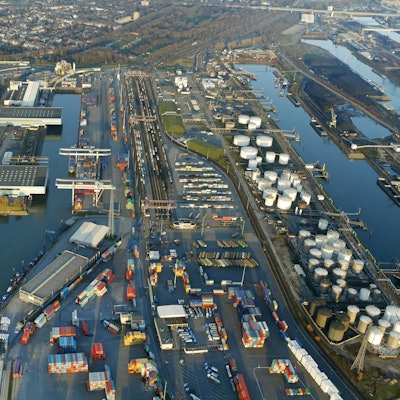 Hafen Duisburg imago Hans Blossey frei credit 54697926h