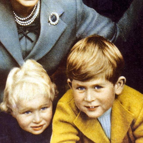 IMAGO Queen jung mit Kindern