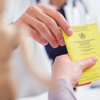 Impfpass für die Corona-Impfung dpa