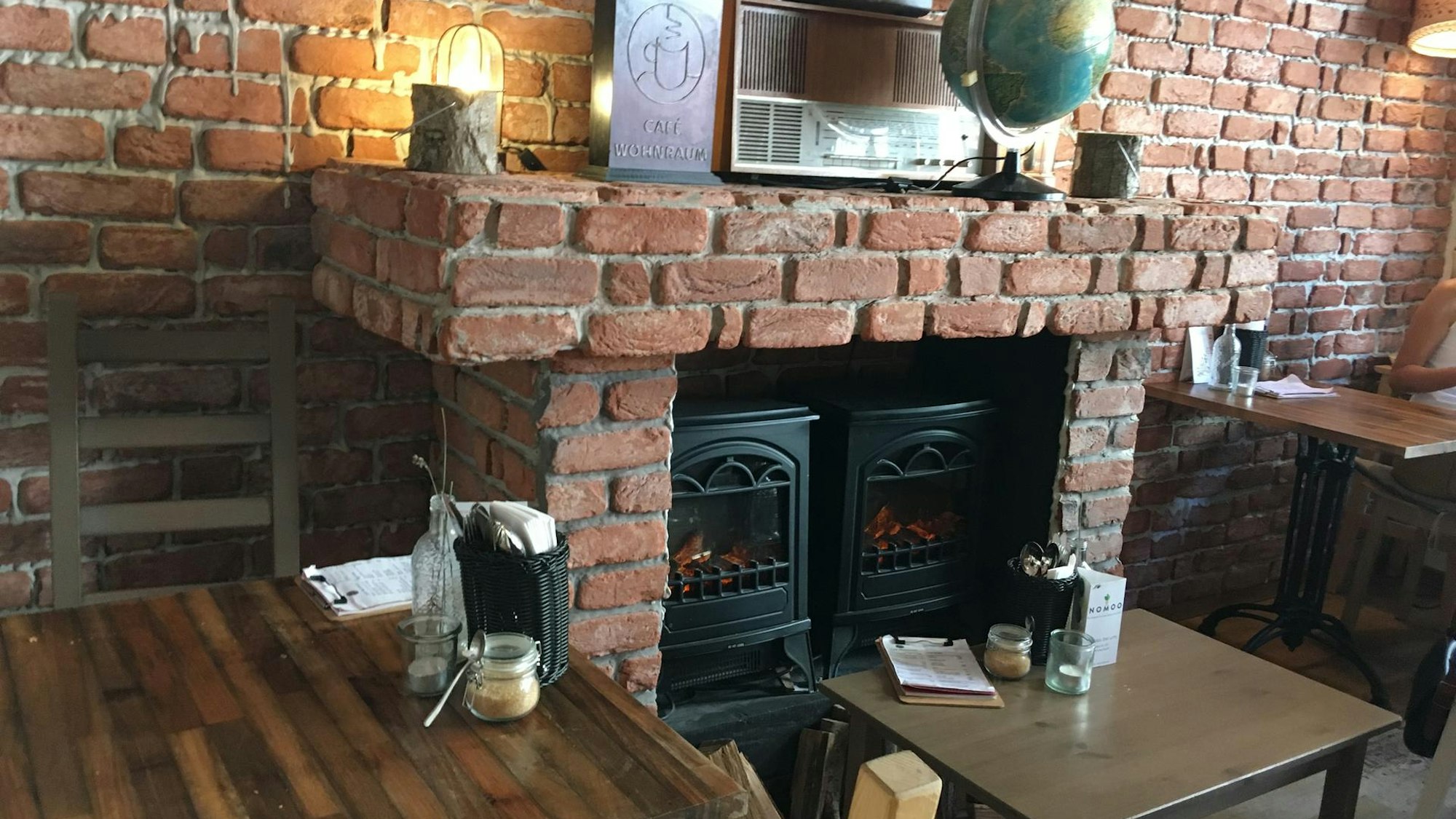 Cafe Wohnraum2 Kamin Klemens