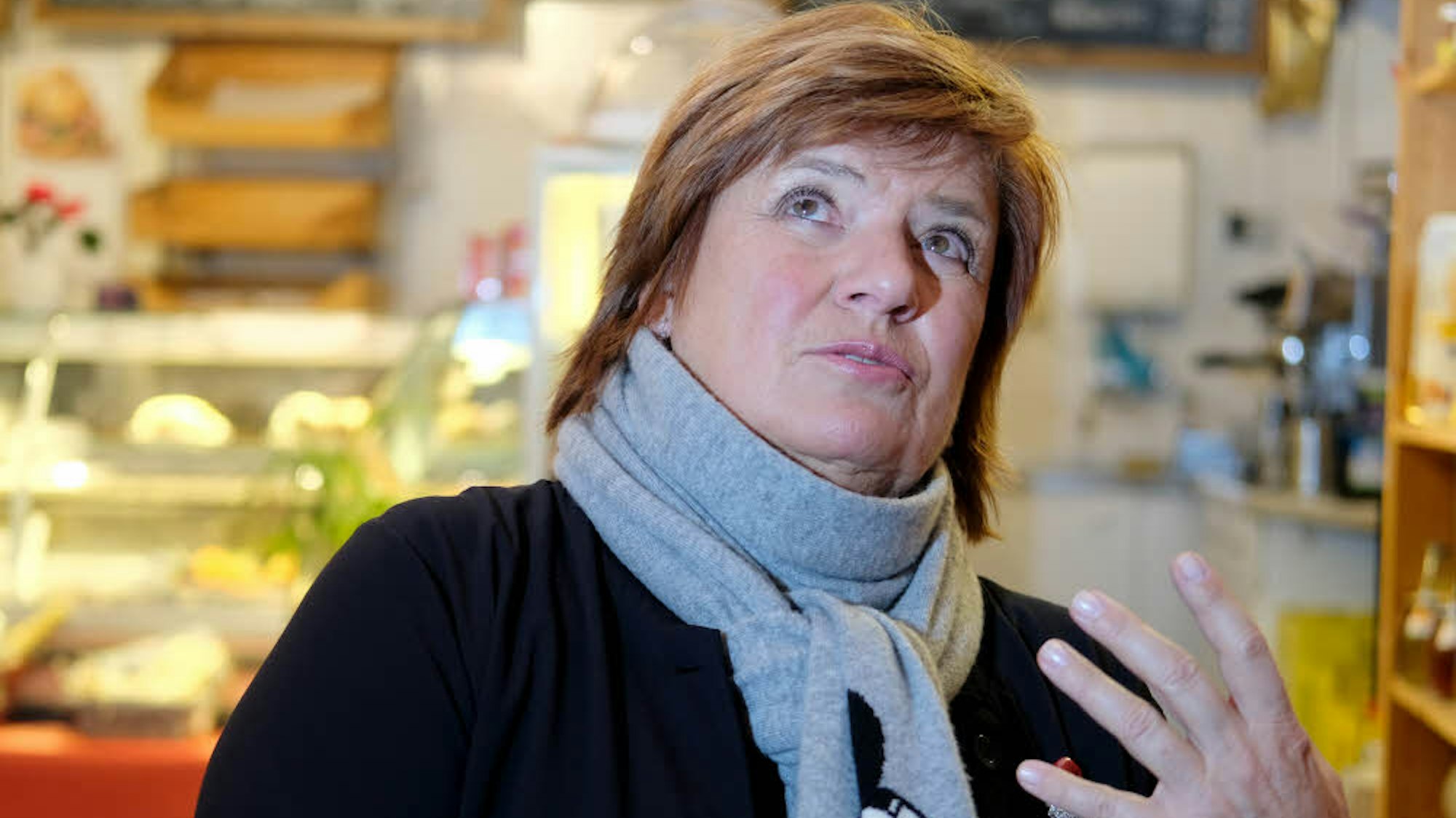 Christine Westermann bei einem Interview.