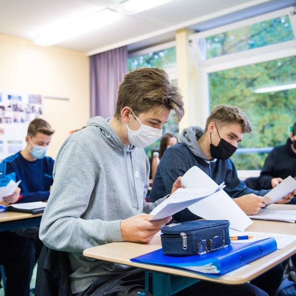Maske Schüler