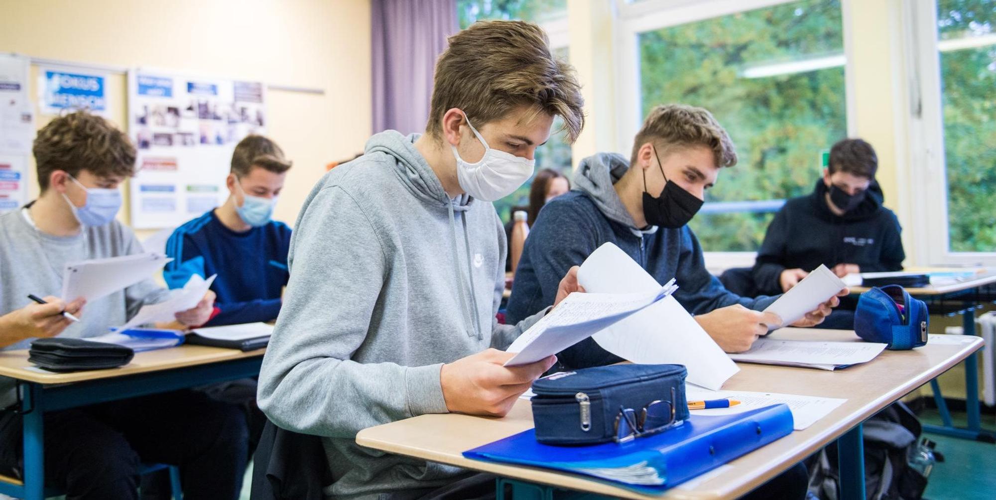 Maske Schüler