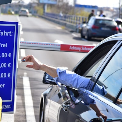 SchrankenFlughafenPreise220319